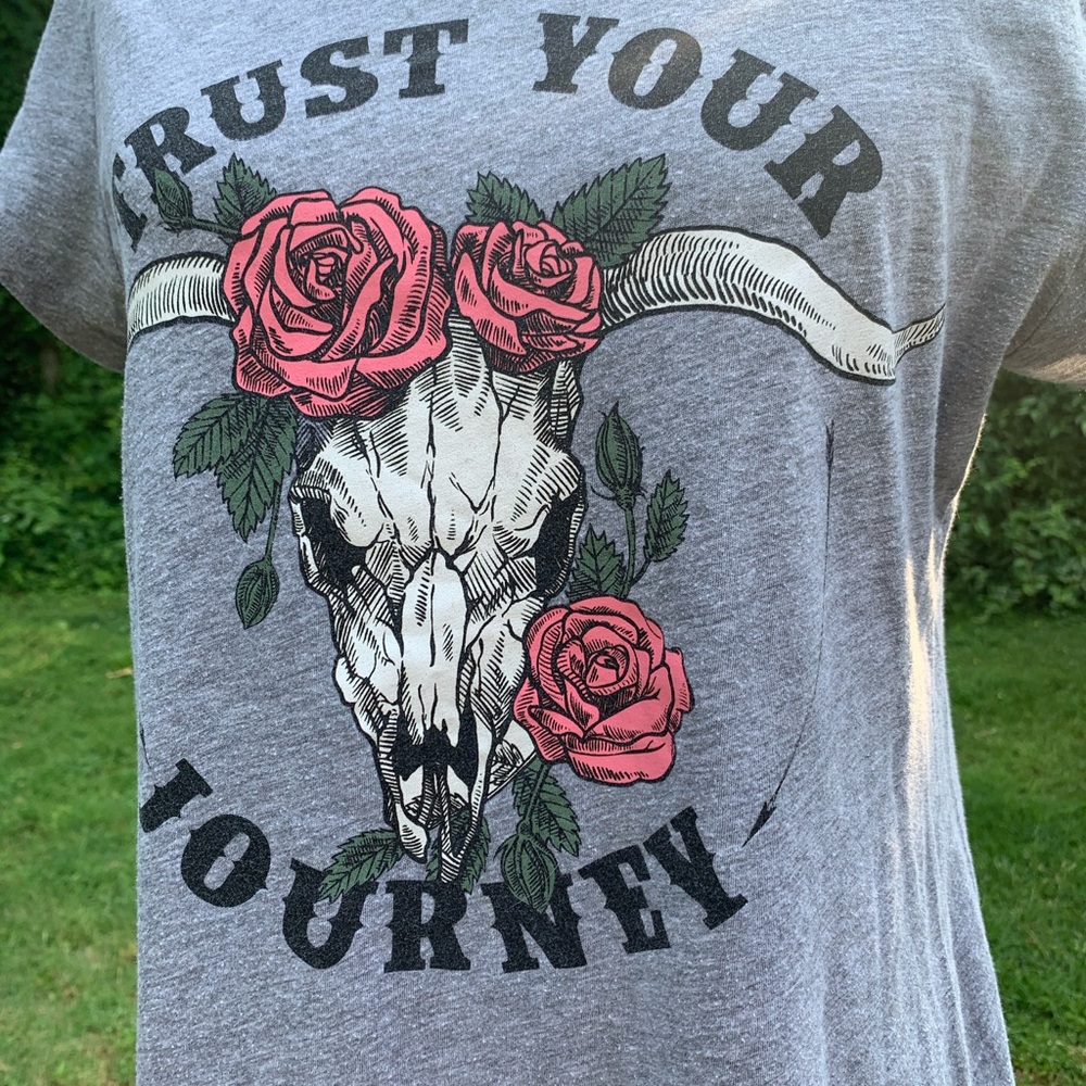“Trust Your Journey” Cow Skull Graphic Tee - Picture 3 of 4